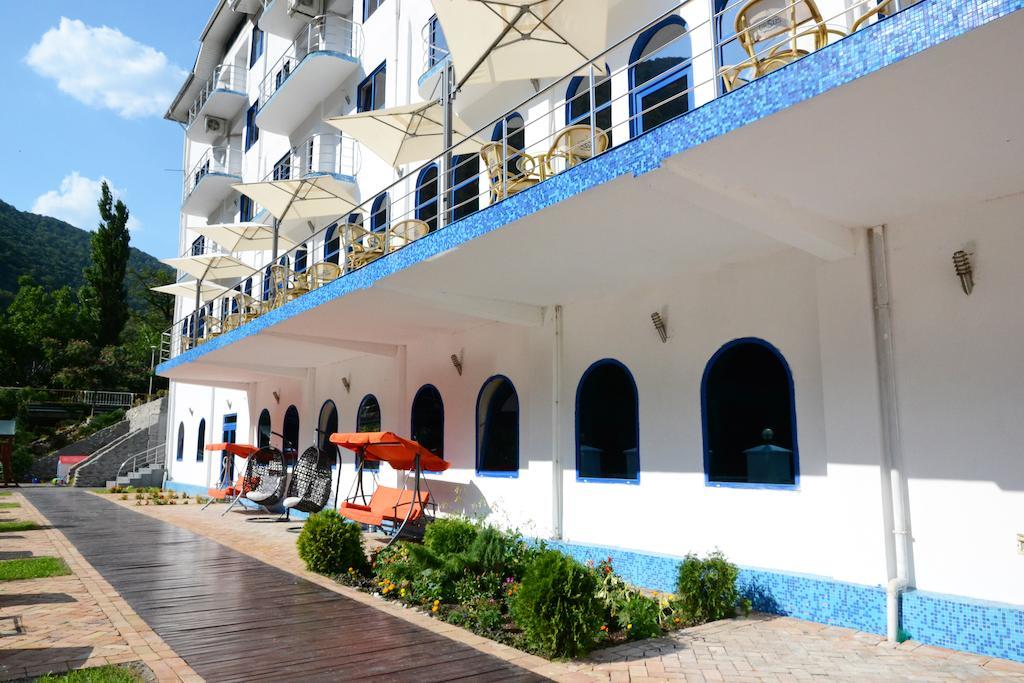Hotel Golden Spirit Băile Herculane Buitenkant foto